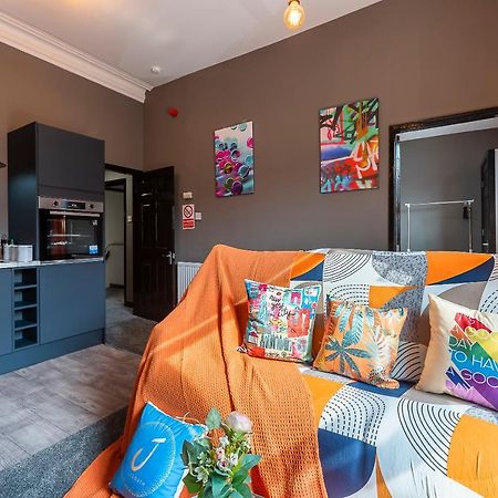 Art-Filled Bohemian 1 Bedroom Apt 2 Beds Colourful Praise Inn Apartment Kingston upon Hull Buitenkant foto