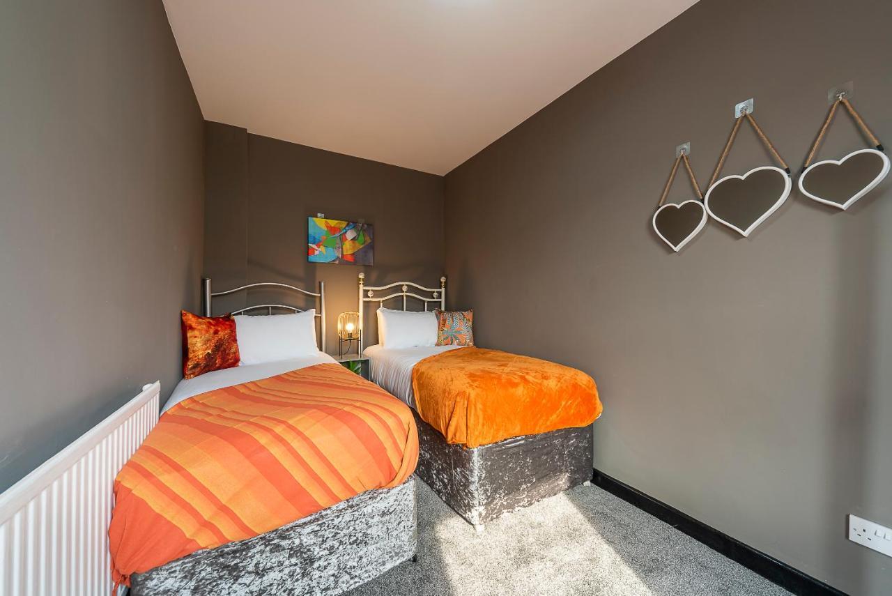 Art-Filled Bohemian 1 Bedroom Apt 2 Beds Colourful Praise Inn Apartment Kingston upon Hull Buitenkant foto